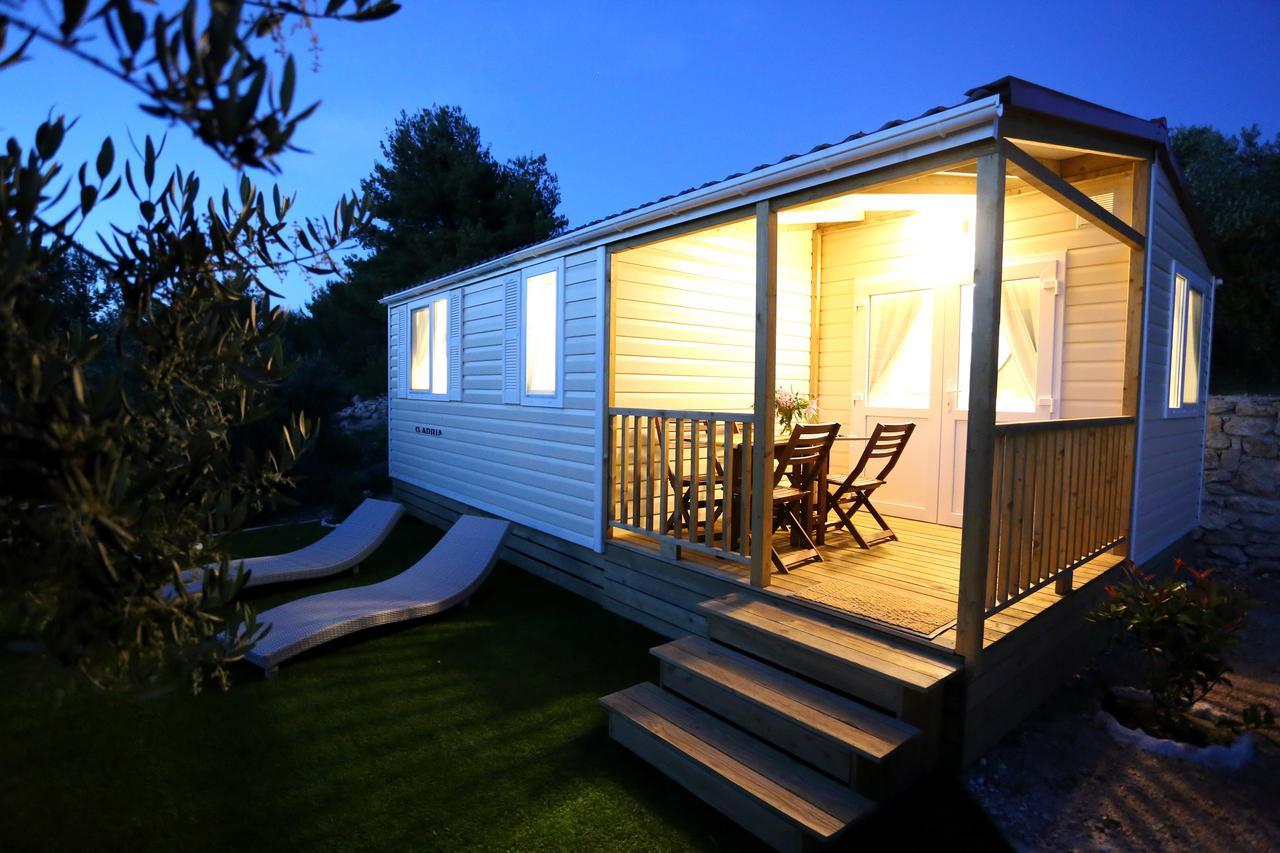 Mobile Homes-Slanica 穆泰尔岛 外观 照片
